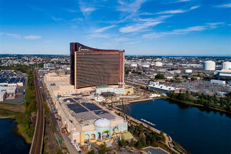 Luxury Hotel & Casino in Boston .